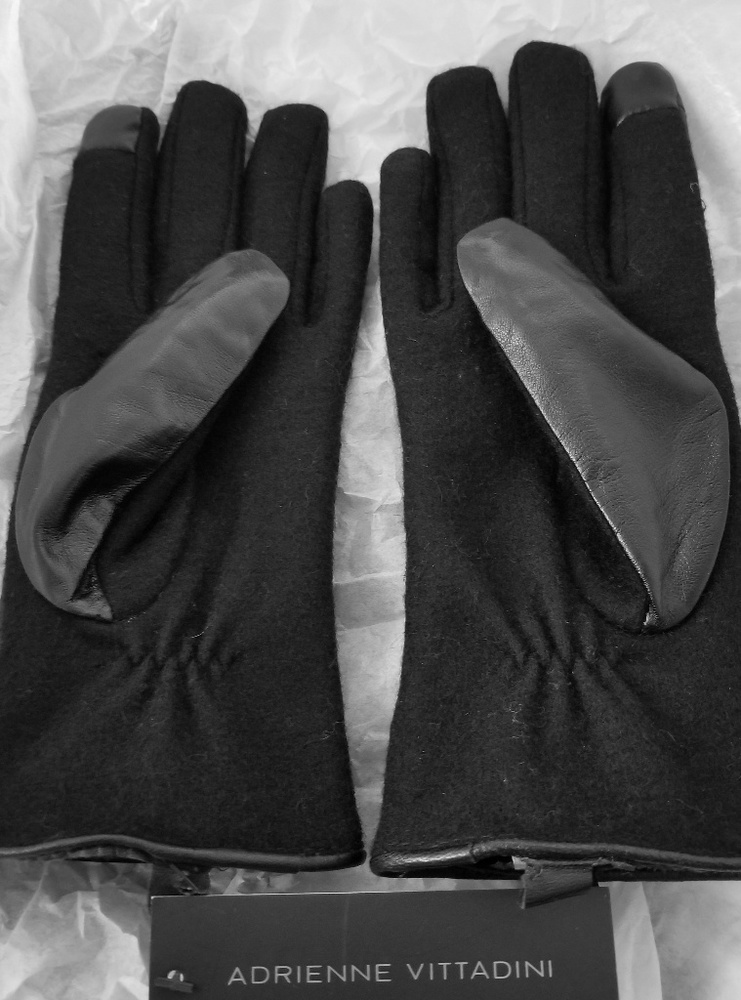 Adrienne Vittadini leather gloves Medium
